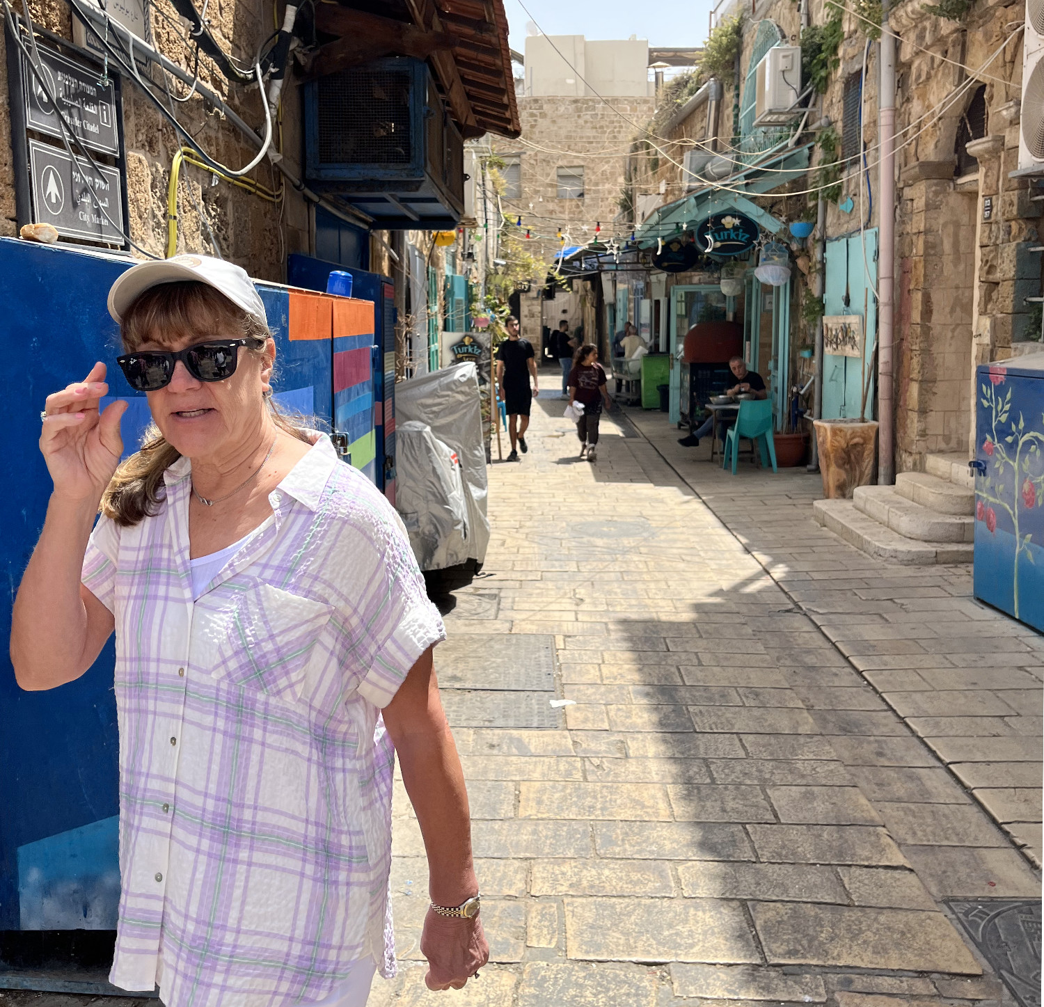 Akko Kathy in the Street