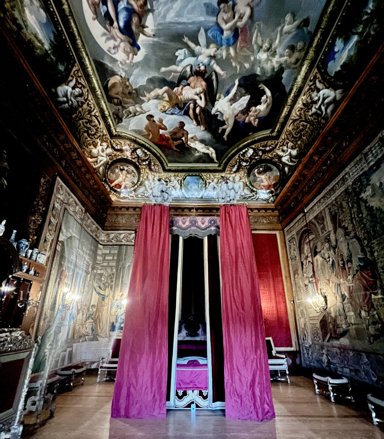 Henry VIII bed